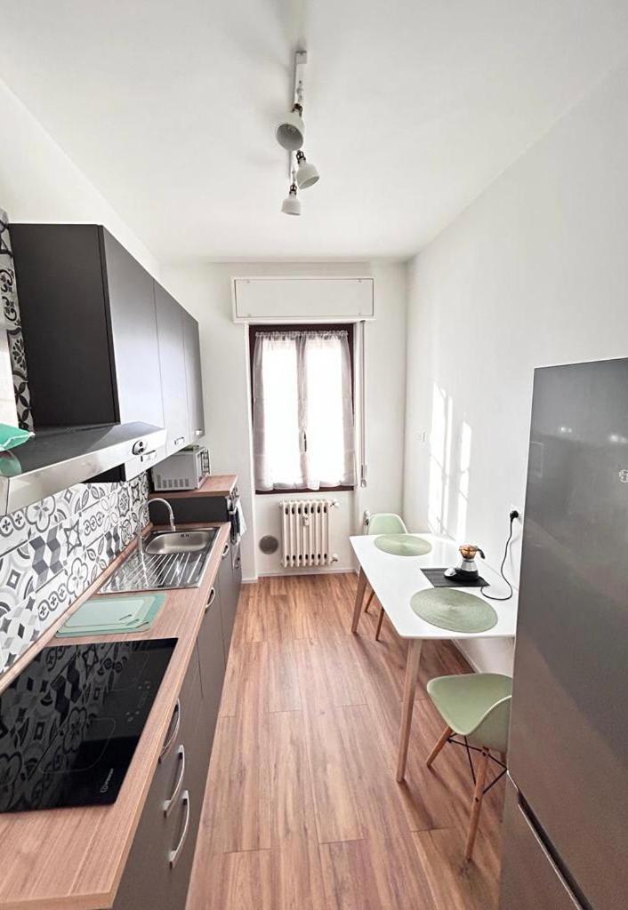Soleo Guesthouse مونزا المظهر الخارجي الصورة