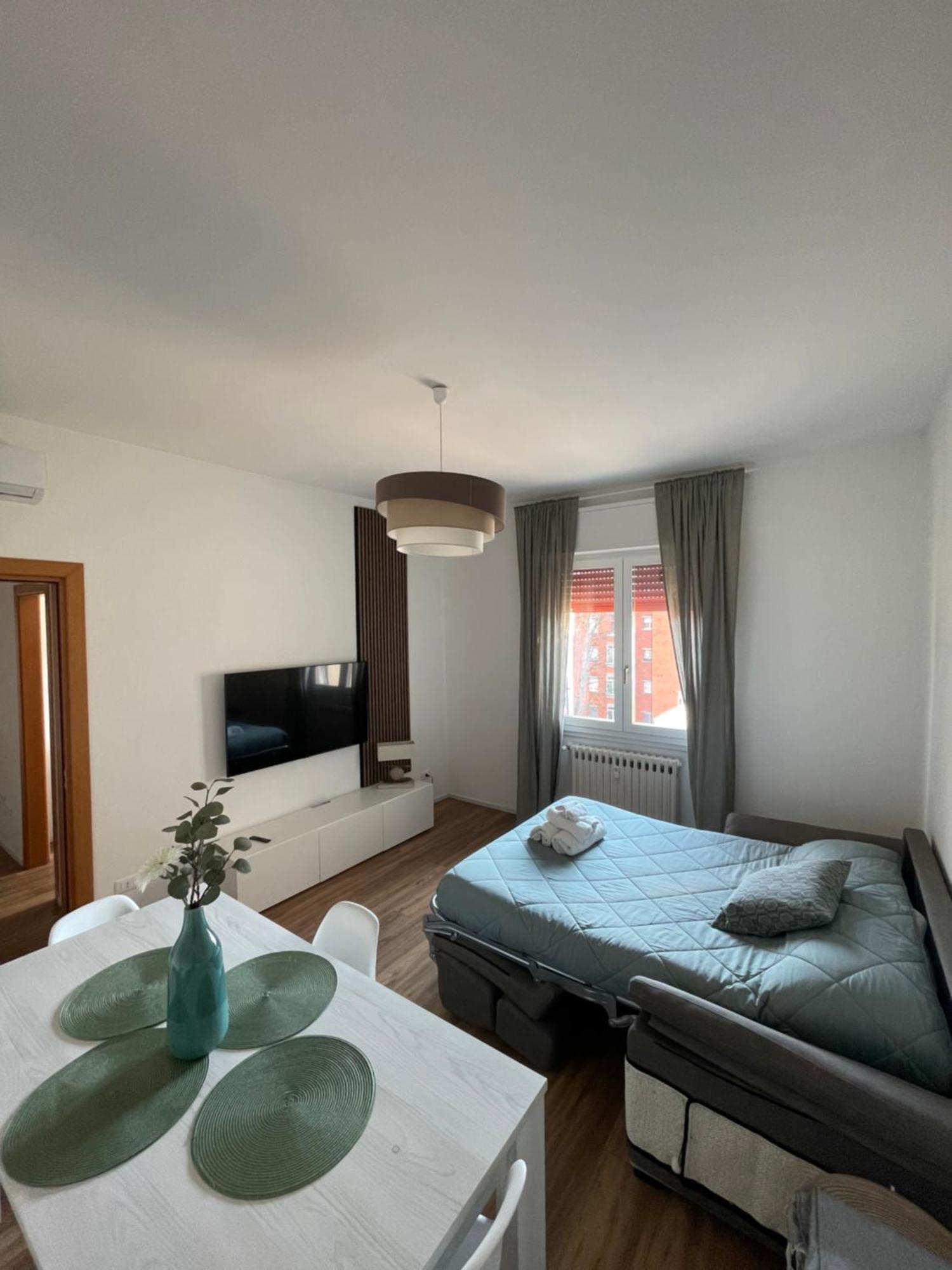 Soleo Guesthouse مونزا المظهر الخارجي الصورة